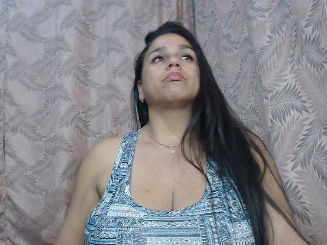 Mariaarredond live cam on BongaCams