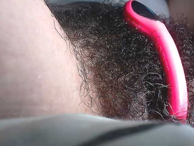 le modèle candylovet est en webcam porno dans un show sur le site bongacams, il possède les tags suivants: Latino/Hispanic,Brunette,Hairy