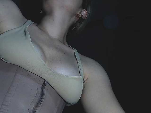 candylovet live cam on BongaCams