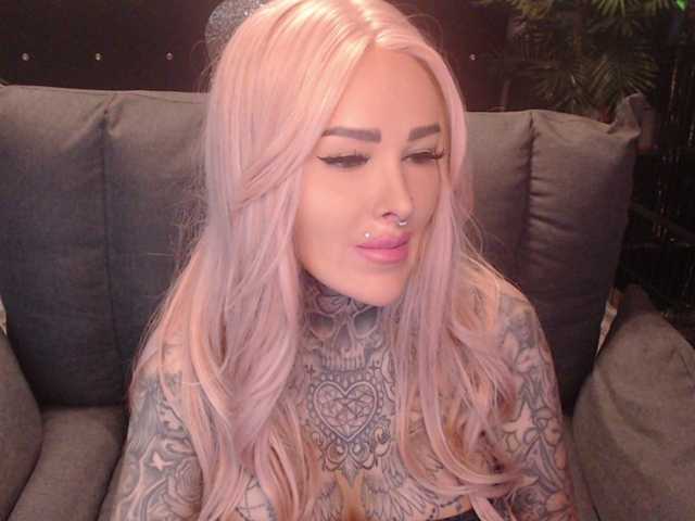 MilaElaine live cam on BongaCams