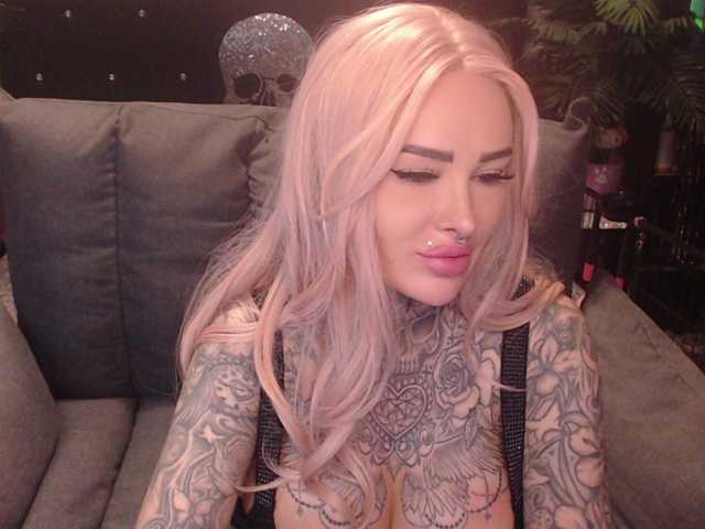 MilaElaine live cam on BongaCams