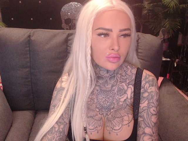 MilaElaine live cam on BongaCams