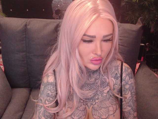 MilaElaine live cam preview
