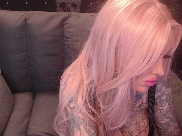 MilaElaine live cam on BongaCams