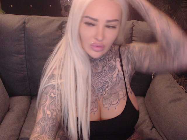 MilaElaine live webcam show
