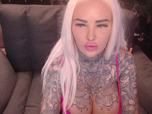 MilaElaine live cam preview