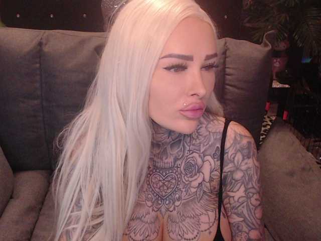 MilaElaine live webcam show