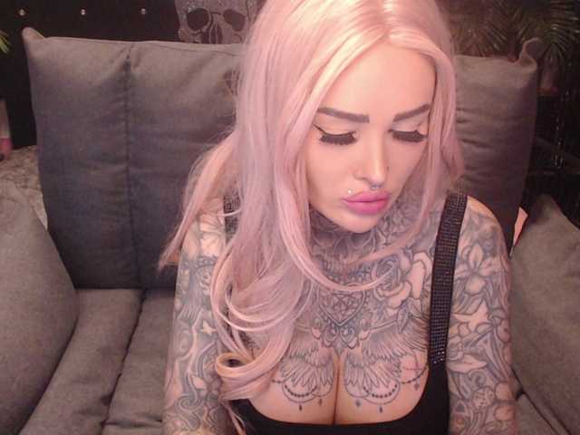 MilaElaine live cam on BongaCams