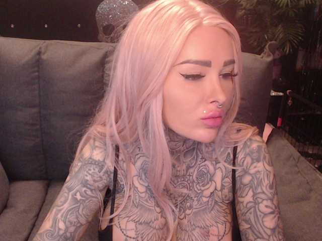 MilaElaine live cam on BongaCams
