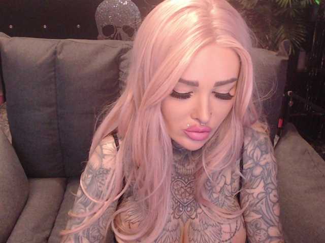 MilaElaine live cam on BongaCams