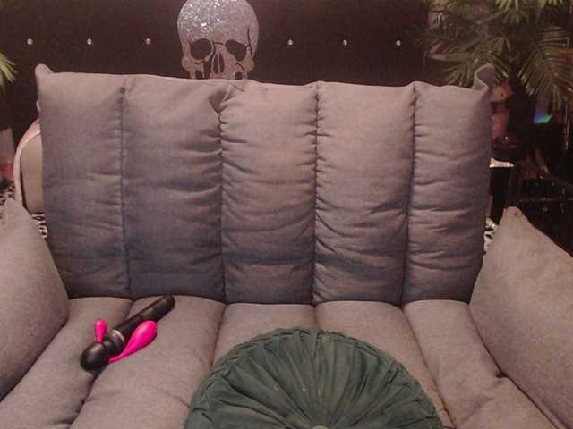 MilaElaine live cam on BongaCams