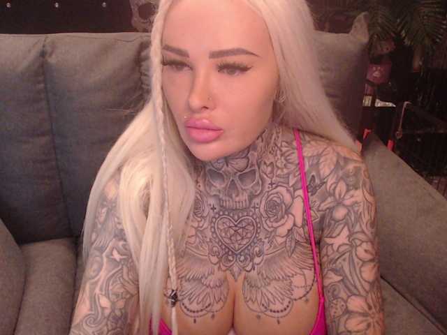 MilaElaine live cam on BongaCams
