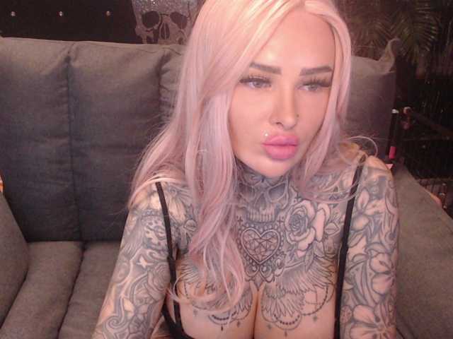 MilaElaine live cam preview