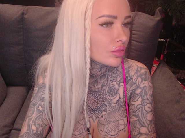 MilaElaine live cam on BongaCams