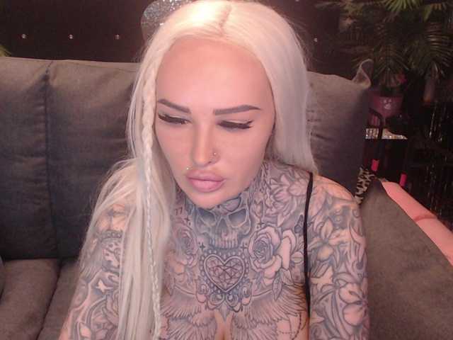 MilaElaine live cam on BongaCams