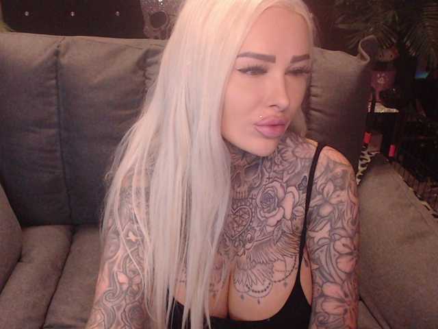 MilaElaine live cam on BongaCams