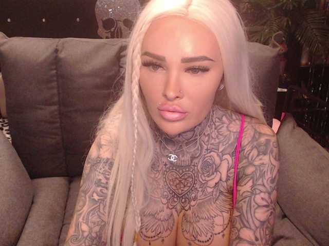 MilaElaine live cam on 