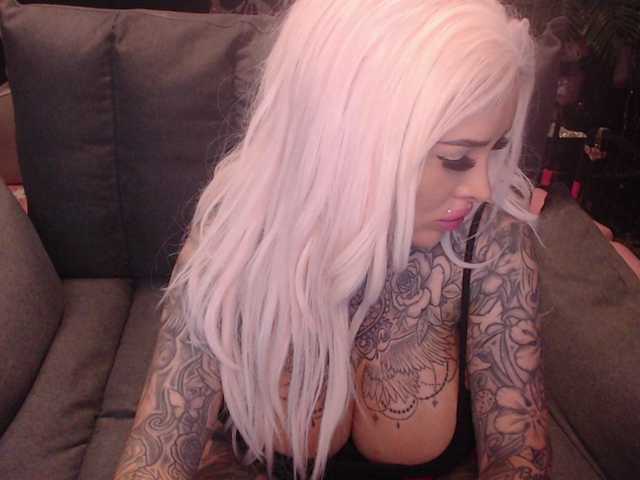 MilaElaine live cam on BongaCams