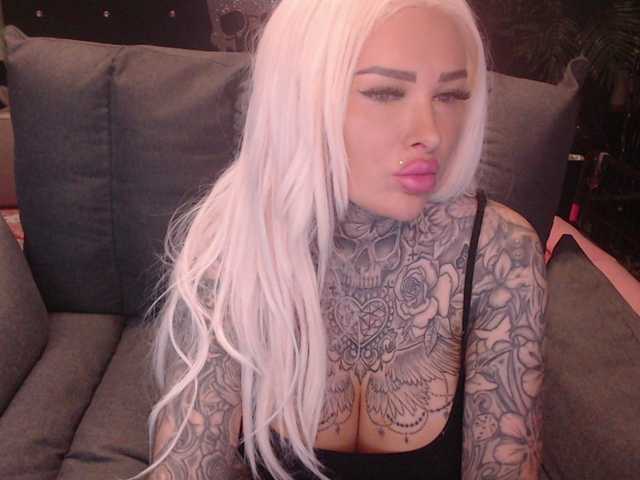 MilaElaine live cam on BongaCams