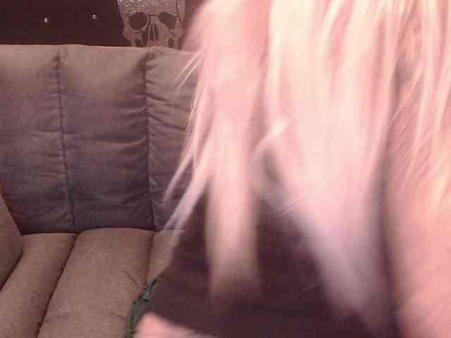 MilaElaine webcam