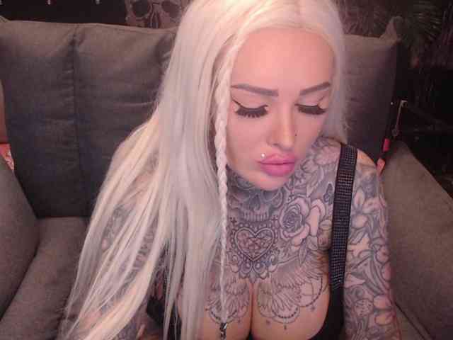 MilaElaine