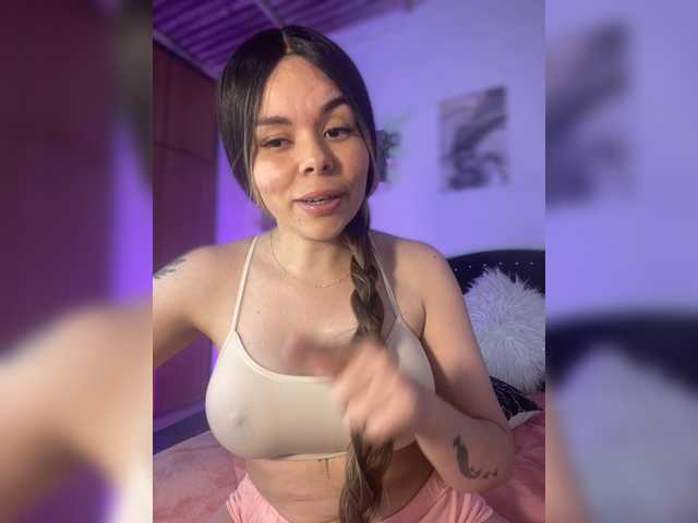 erika18love live cam on BongaCams