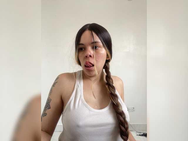 erika18love live cam on BongaCams