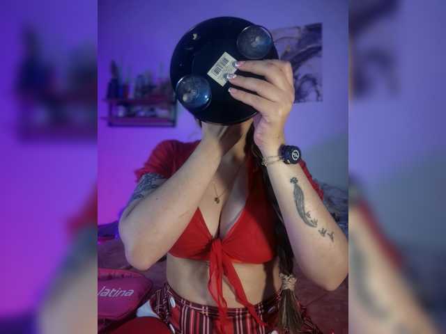 erika18love live cam on BongaCams