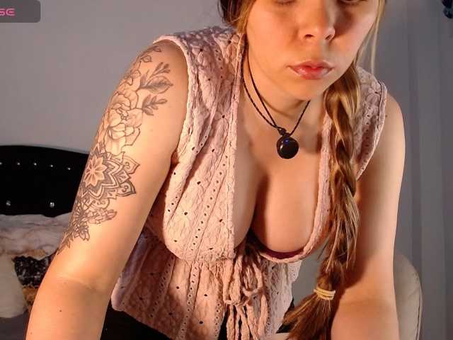 erika18love live cam on BongaCams