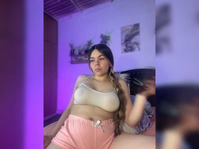 erika18love live cam on BongaCams