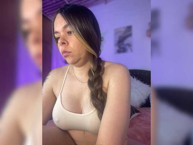 erika18love live cam on BongaCams