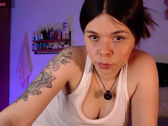 erika18love live cam on BongaCams