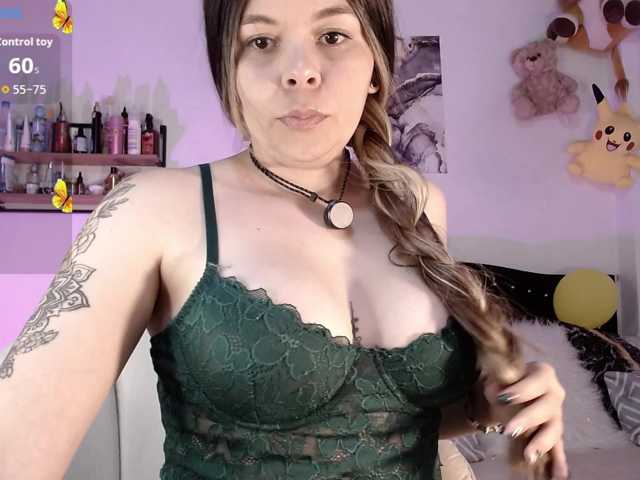erika18love live cam on BongaCams