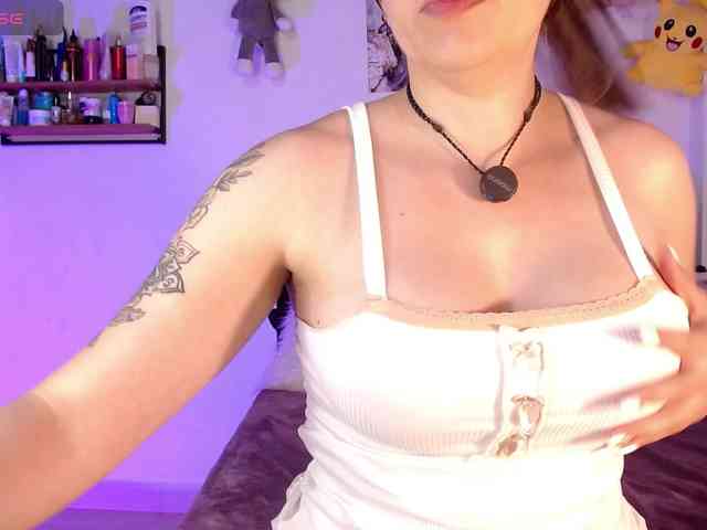 erika18love webcam