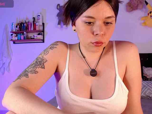 erika18love webcam