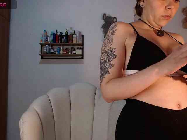 erika18love webcam