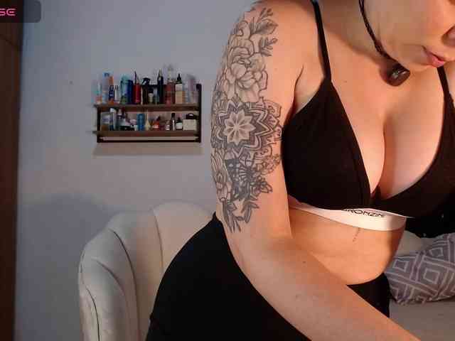 erika18love webcam