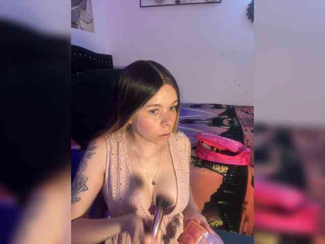 erika18love webcam