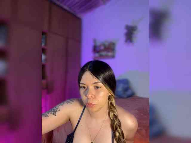 erika18love webcam