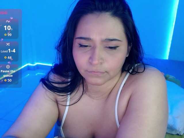 Alyson- live cam on BongaCams