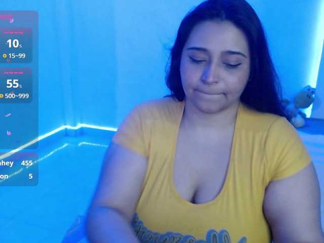 Alyson- live cam preview