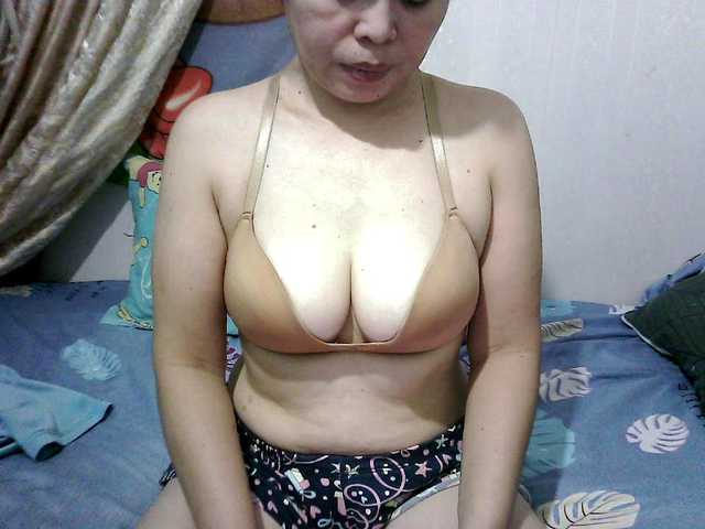 erica-4u's BongaCams show and profile