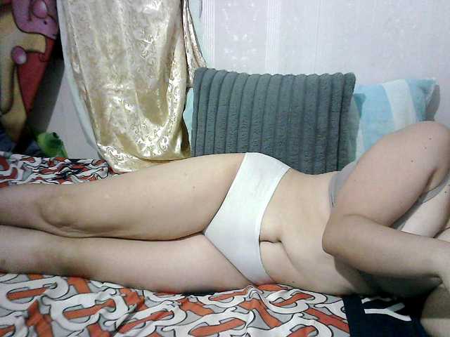 erica-4u live cam on BongaCams