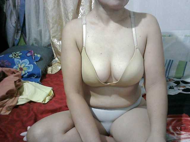 erica-4u live cam on BongaCams