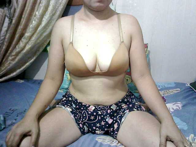 erica-4u's BongaCams show and profile