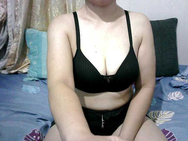 erica-4u's BongaCams show and profile