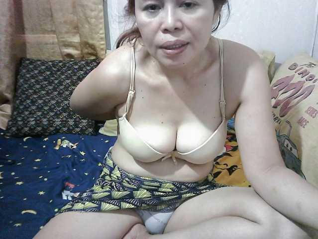 erica-4u live cam on BongaCams