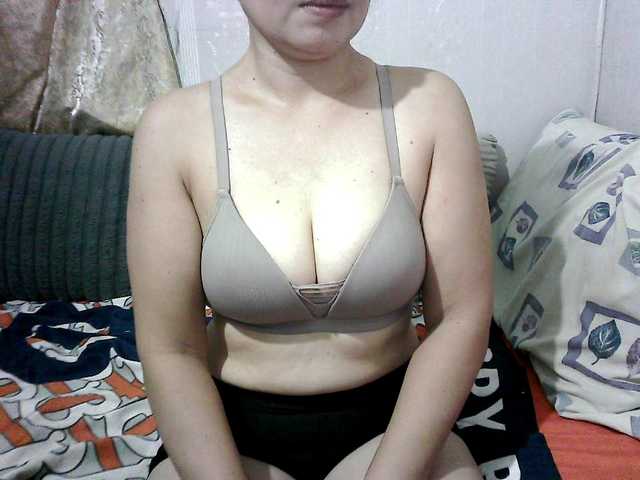 erica-4u live webcam show