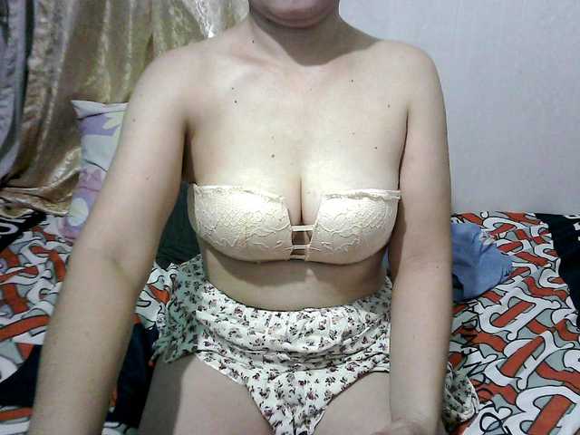 erica-4u's BongaCams show and profile