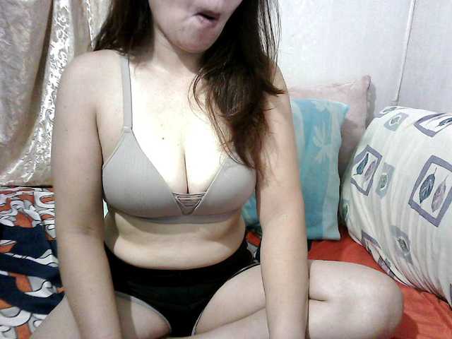 erica-4u live cam on BongaCams